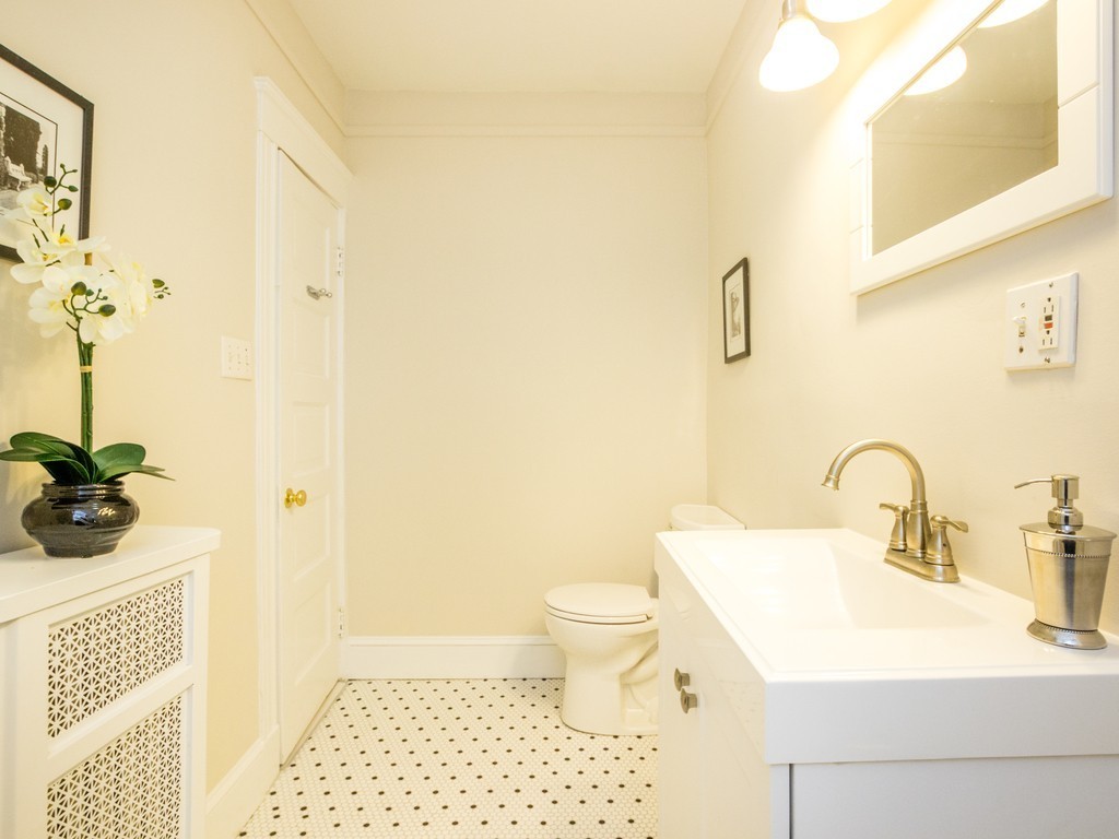 19 Asticou Road, Unit 1 Boston, MA 02130 - Photo 20 of 24