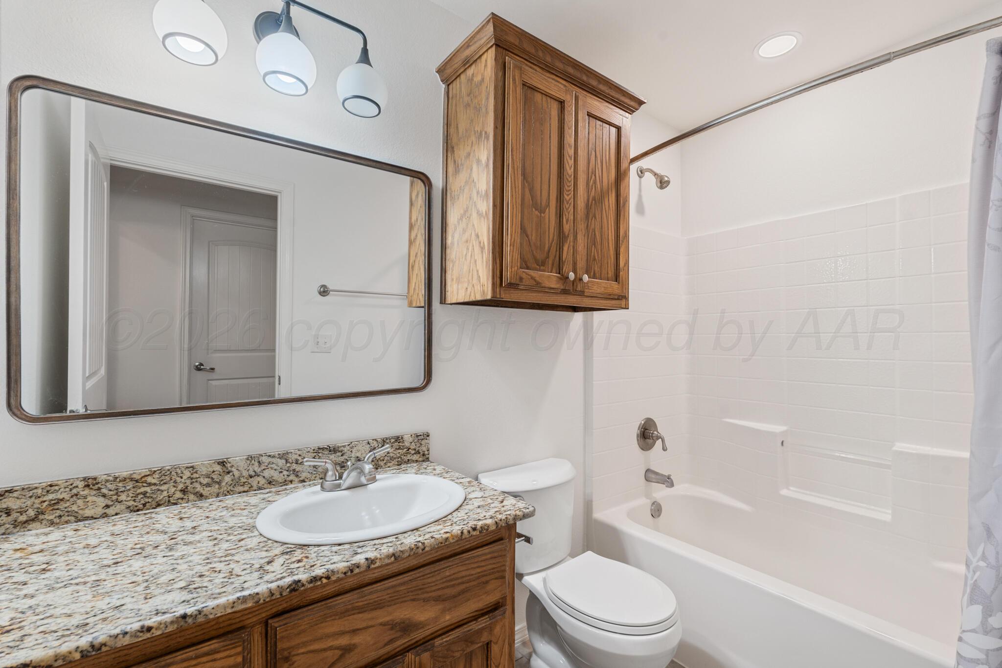 4522 Ida Louise Court Amarillo, TX 79110 - Photo 16 of 19 Hall Bath