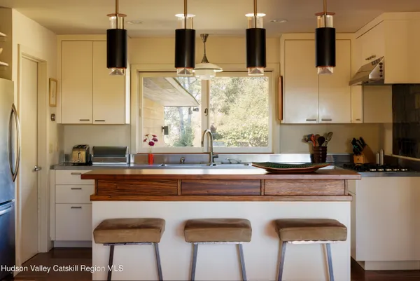 $3,350,000 | 411 Texas Hill Road, Hillsdale, NY 12521