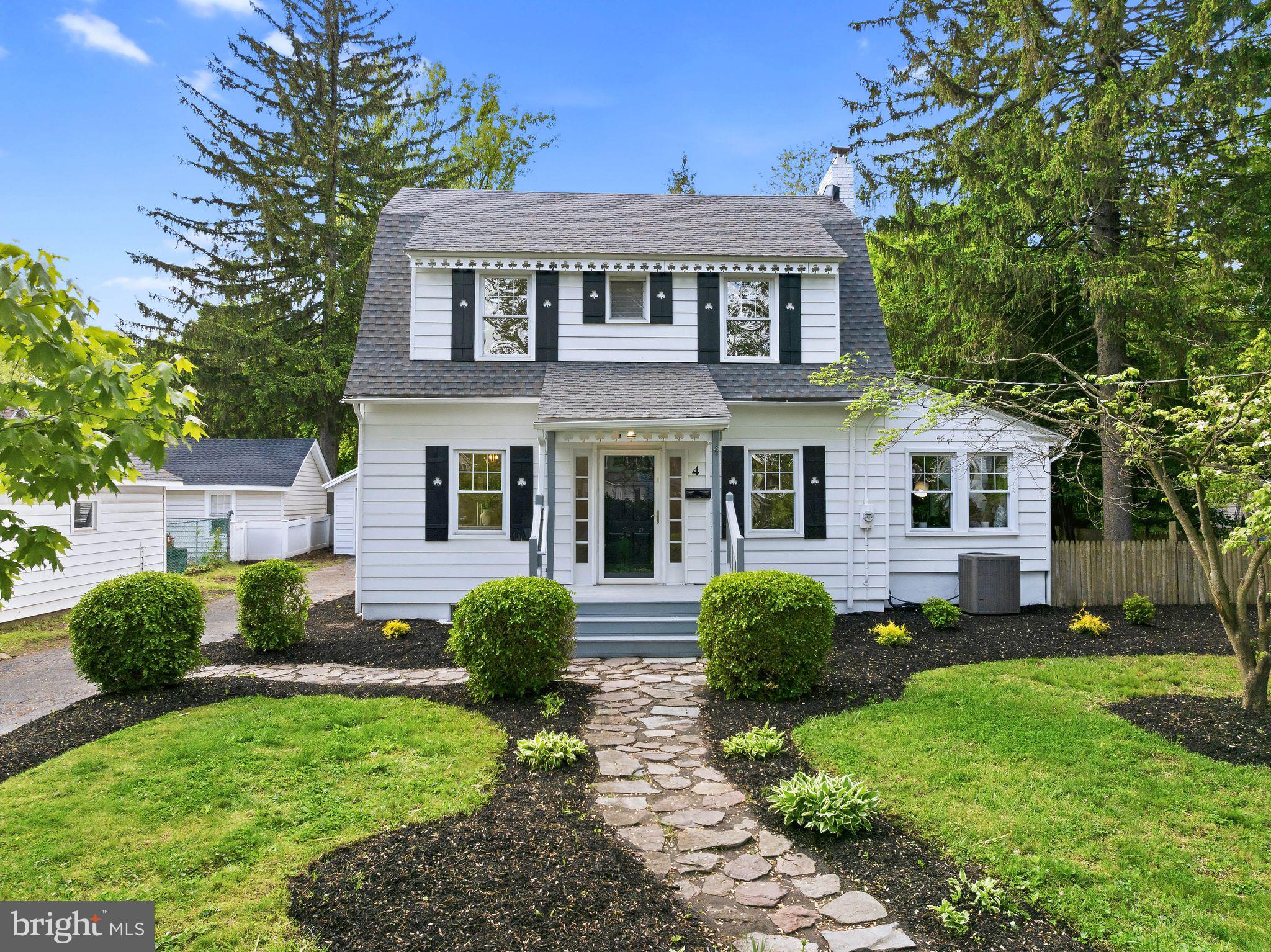 4 2nd Street Riverton, NJ 08077 - Photo 1 of 45