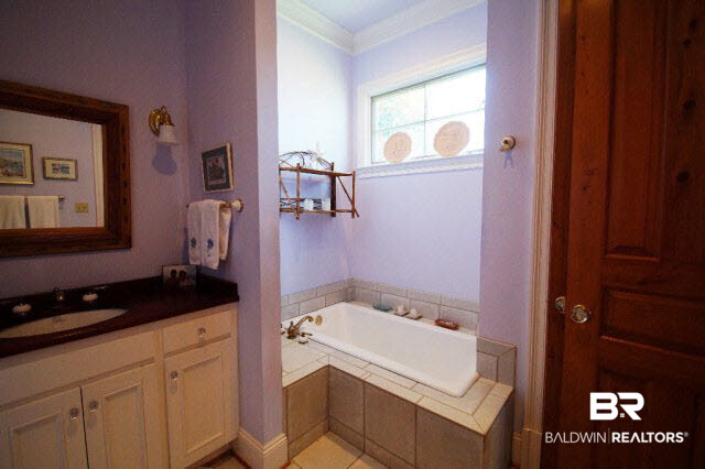 28535 Harbor Court Elberta, AL 36530 - Photo 9 of 21 Master Bath