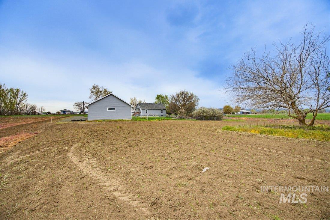 1112 Indianhead Road Weiser, ID 83672 - Photo 10 of 39
