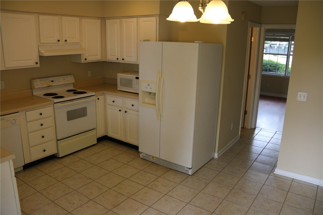 885 Hollins Road Auburn, AL 36830 - Photo 8 of 11 Gallery Image 8