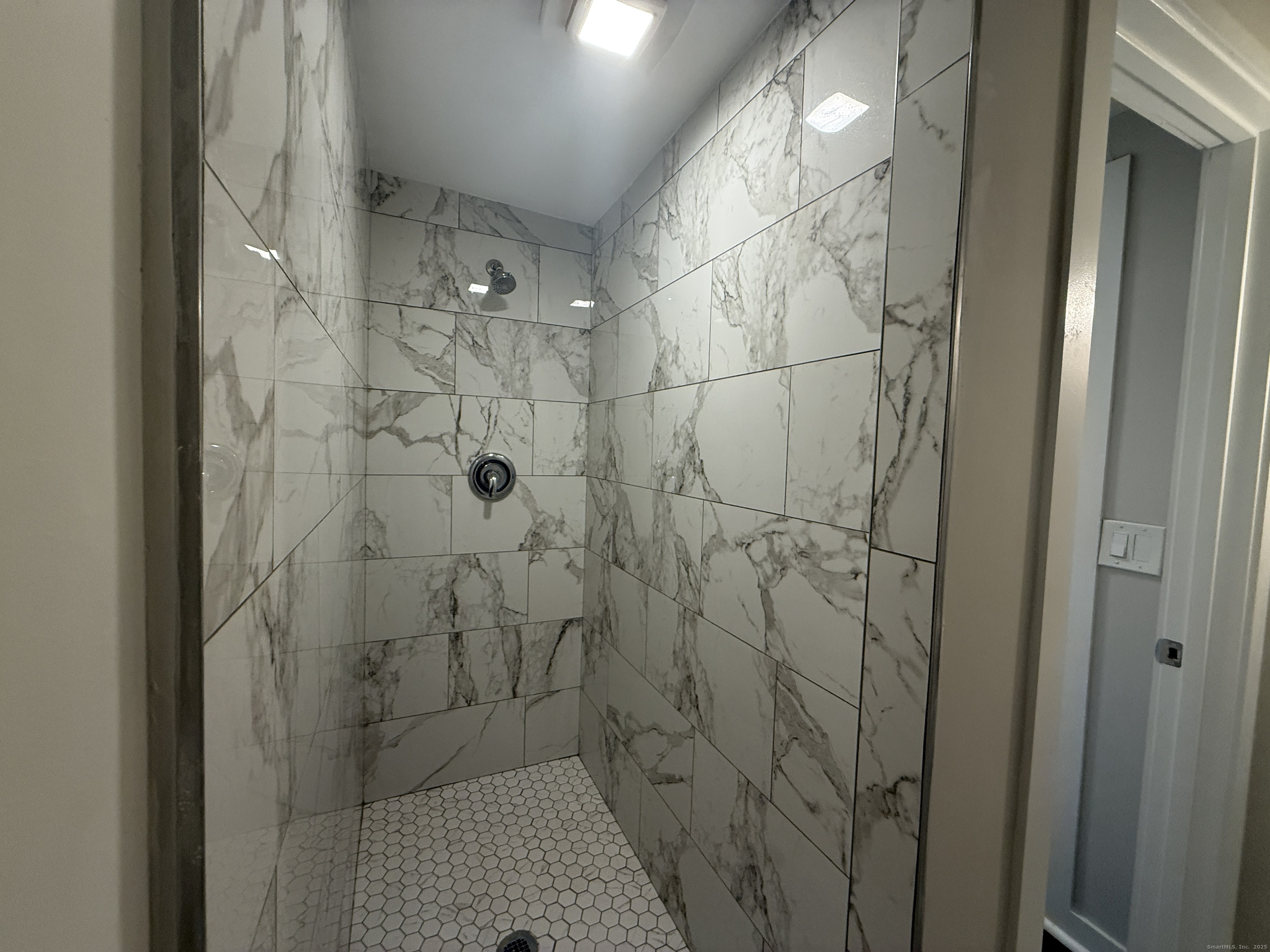 55 Ownly Avenue West Haven, CT 06516 - Photo 11 of 16 a bathroom with a shower