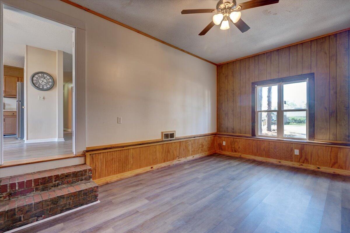 444 Academy Road Walterboro, SC 29488 - Photo 12 of 34 Spacious