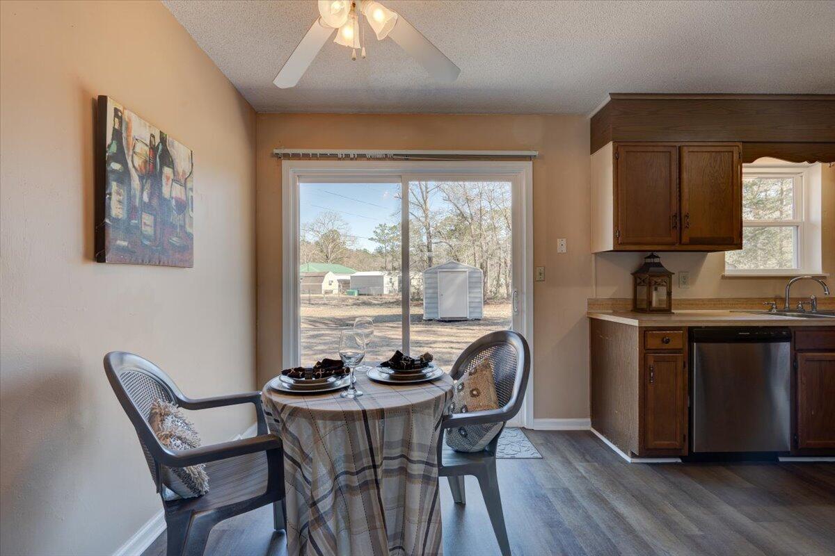444 Academy Road Walterboro, SC 29488 - Photo 14 of 34 Dining Area