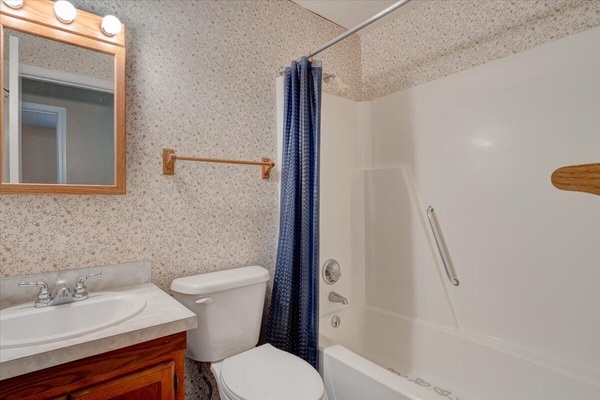 444 Academy Road Walterboro, SC 29488 - Photo 25 of 34 Guest Bath