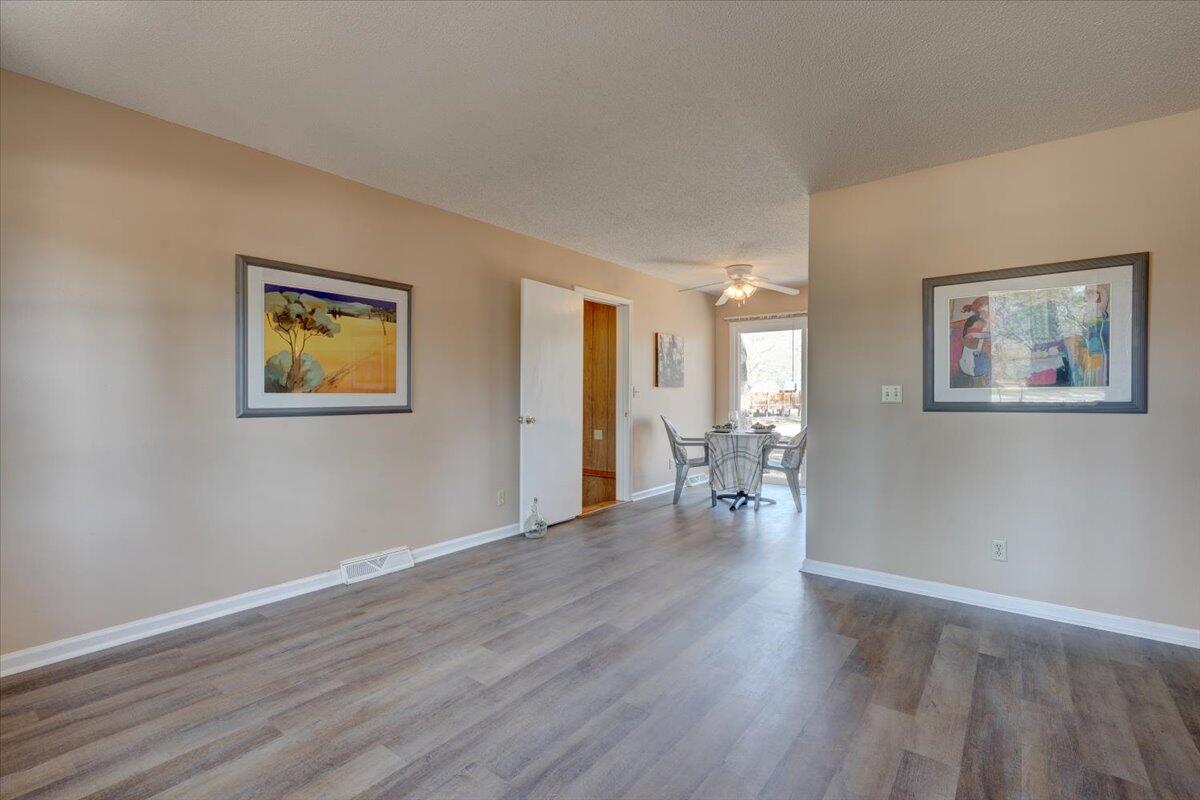 444 Academy Road Walterboro, SC 29488 - Photo 5 of 34 Spacious Family Room