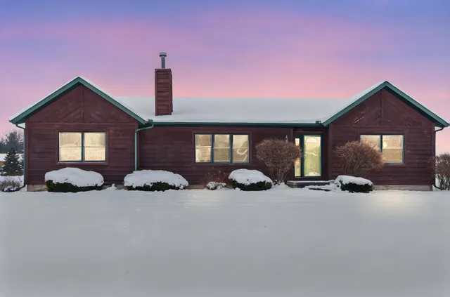 $418,000 | 266 Oakbrook Drive, Wisconsin Dells, WI 53965