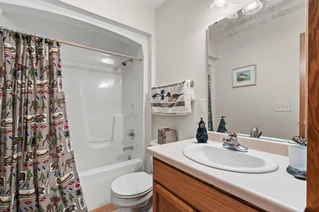 $418,000 | 266 Oakbrook Drive, Wisconsin Dells, WI 53965