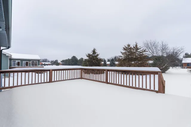 $418,000 | 266 Oakbrook Drive, Wisconsin Dells, WI 53965