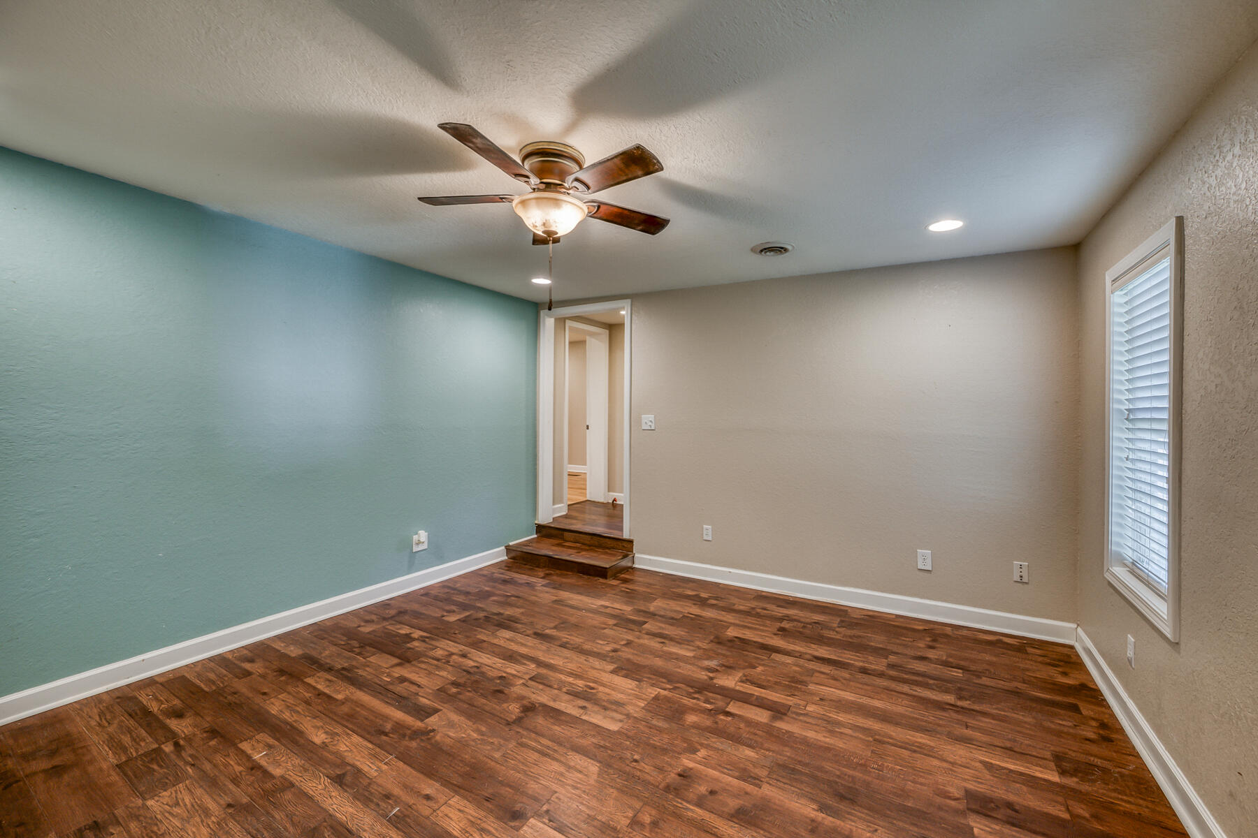16517 Rich Valley Road Abingdon, VA 24210 - Photo 15 of 52 MASTER BEDROOM 2