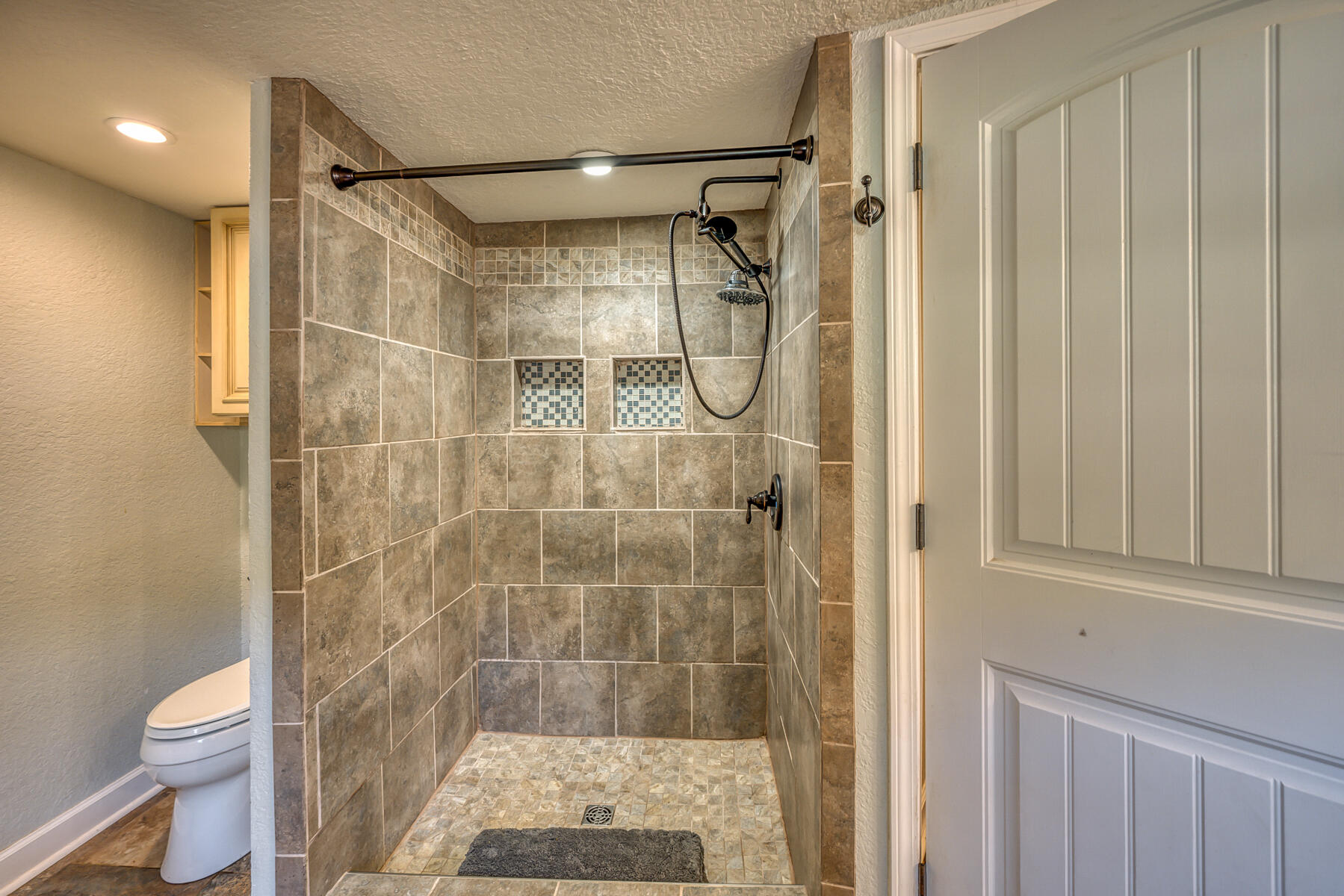 16517 Rich Valley Road Abingdon, VA 24210 - Photo 18 of 52 MASTER BATH 3
