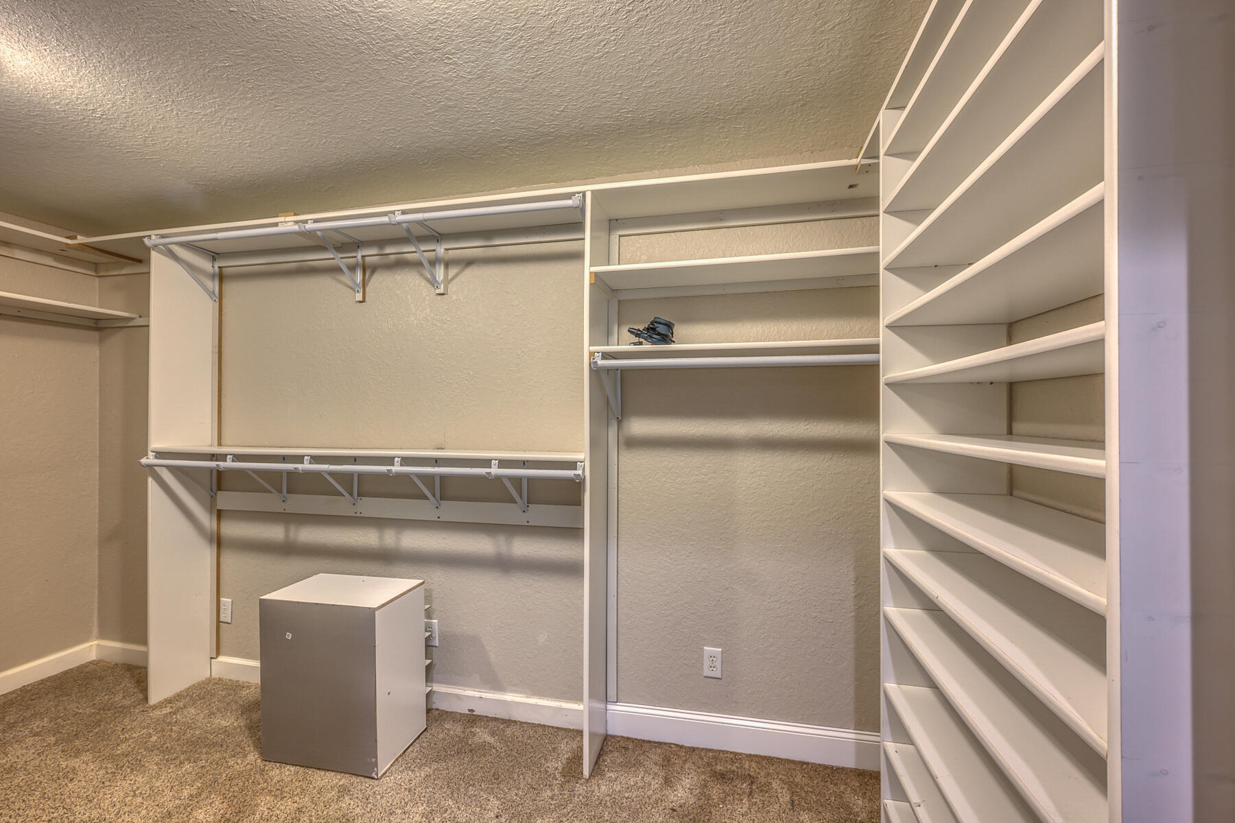 16517 Rich Valley Road Abingdon, VA 24210 - Photo 20 of 52 MASTER CLOSET