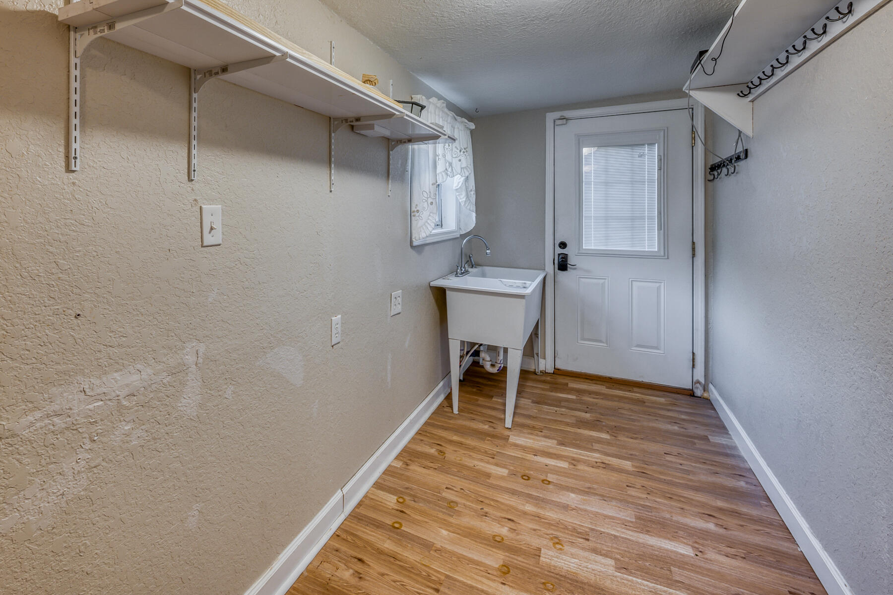 16517 Rich Valley Road Abingdon, VA 24210 - Photo 21 of 52 LAUNDRY ROOM