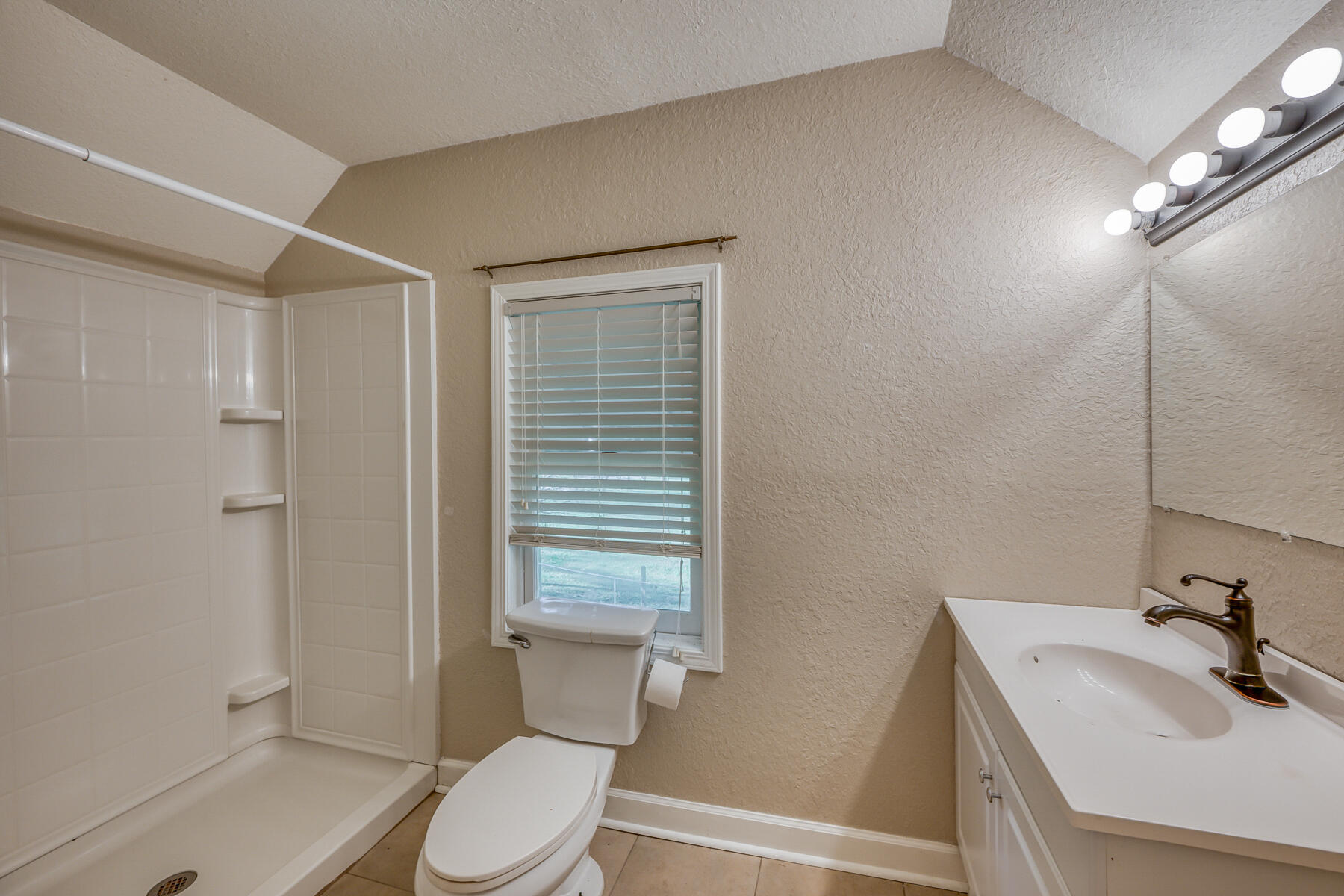 16517 Rich Valley Road Abingdon, VA 24210 - Photo 26 of 52 2ND BATH