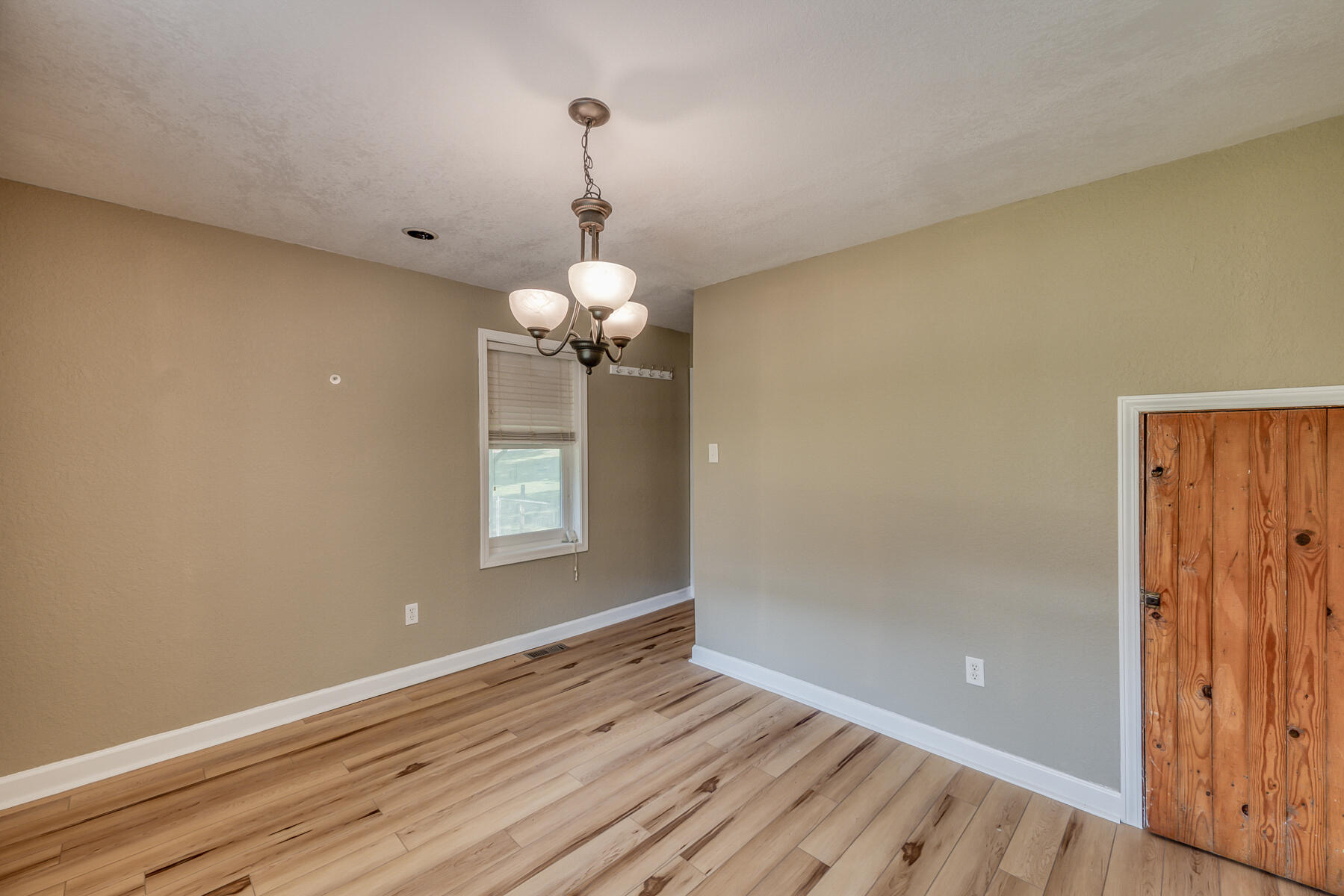 16517 Rich Valley Road Abingdon, VA 24210 - Photo 5 of 52 DINING ROOM 2