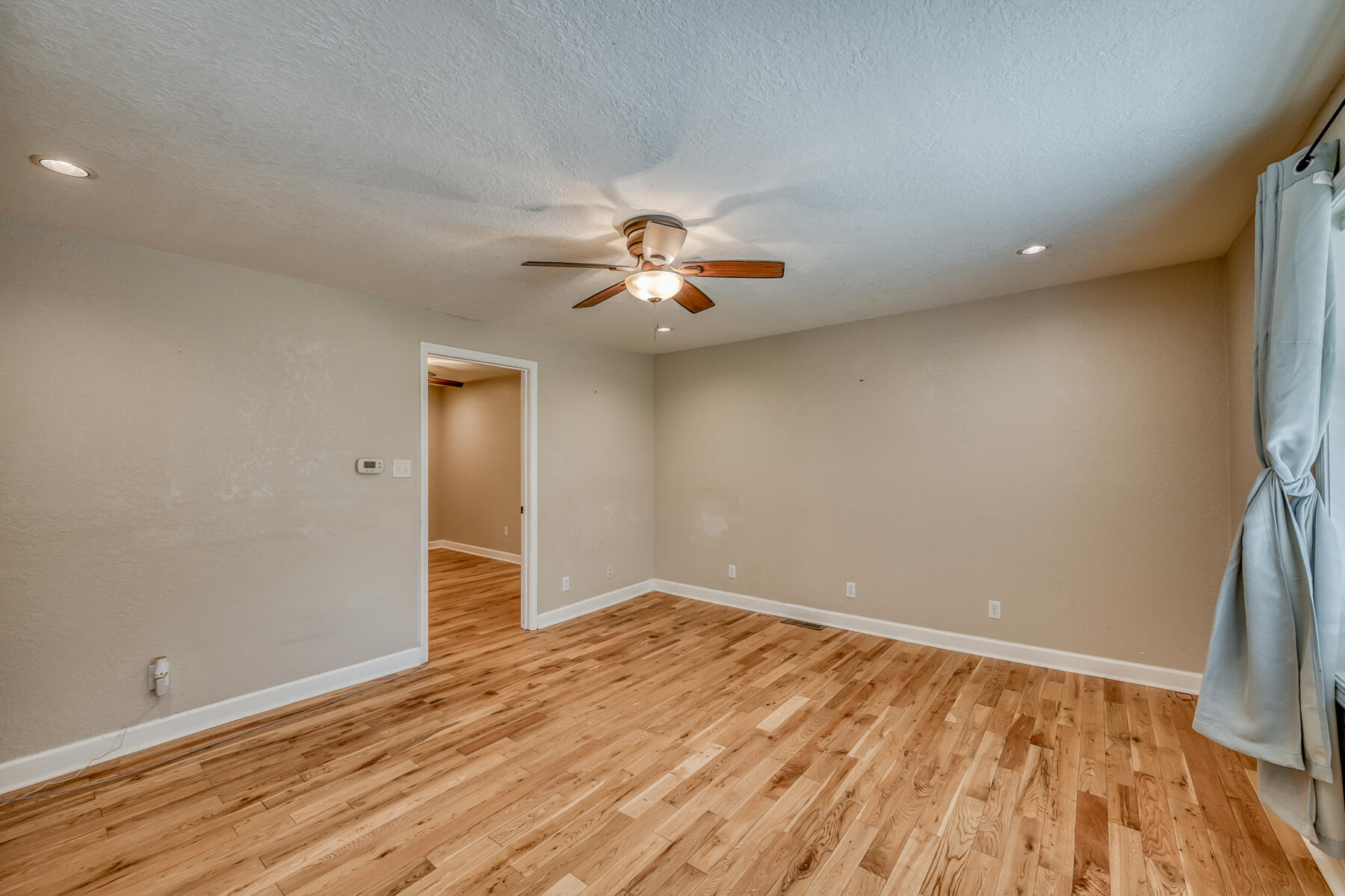 16517 Rich Valley Road Abingdon, VA 24210 - Photo 6 of 52 LIVING ROOM