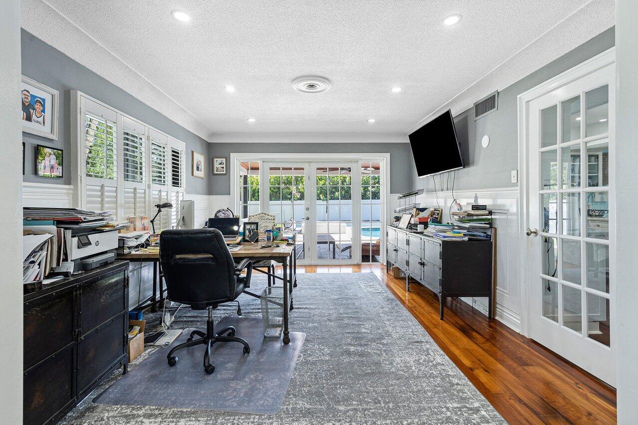 900 Southwest 16th Street Boca Raton, FL 33486 - Photo 17 of 26 011-900Southwest16thStreet-BocaRaton-FL-