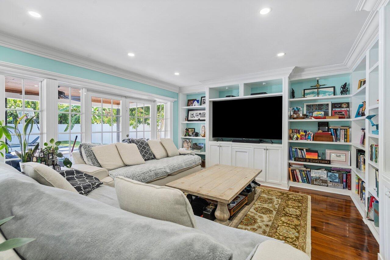 900 Southwest 16th Street Boca Raton, FL 33486 - Photo 4 of 26 017-900Southwest16thStreet-BocaRaton-FL-