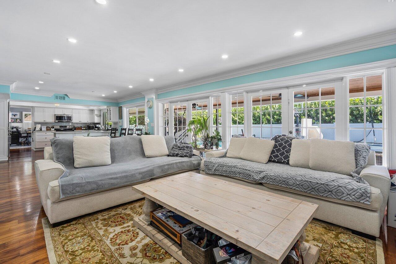 900 Southwest 16th Street Boca Raton, FL 33486 - Photo 7 of 26 018-900Southwest16thStreet-BocaRaton-FL-