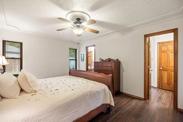 $450,000 | 2036 Parkridge Court, Hurst, TX 76054