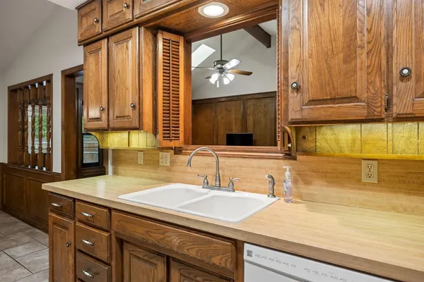 $450,000 | 2036 Parkridge Court, Hurst, TX 76054