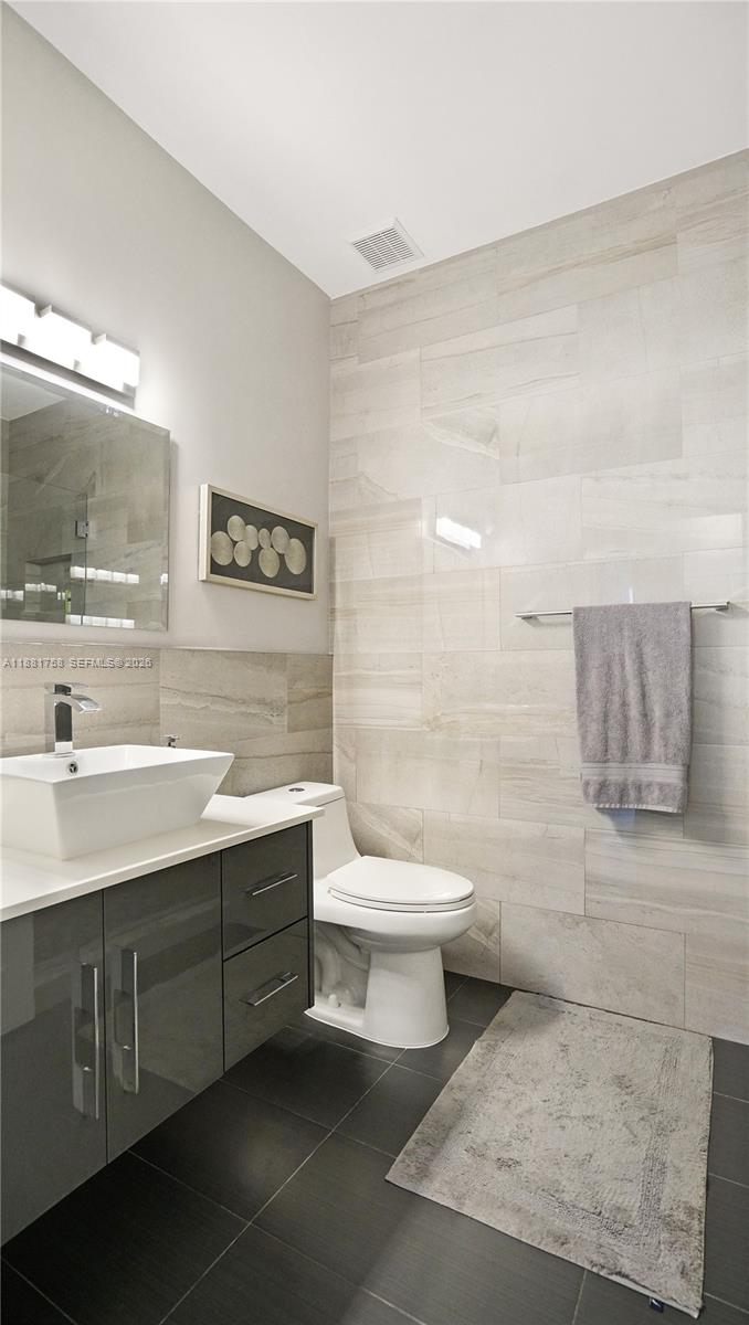 704 Northwest 129th Court Miami, FL 33182 - Photo 20 of 58