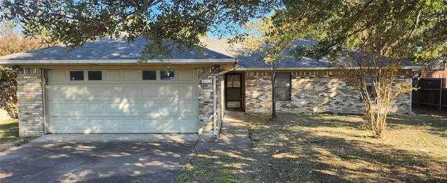$220,000 | 415 Dow Ross Boulevard, Duncanville, TX 75116