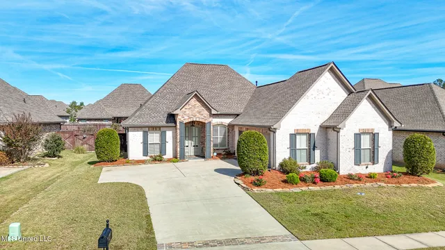$360,000 | 704 Prosperity Crossing, Flowood, MS 39232
