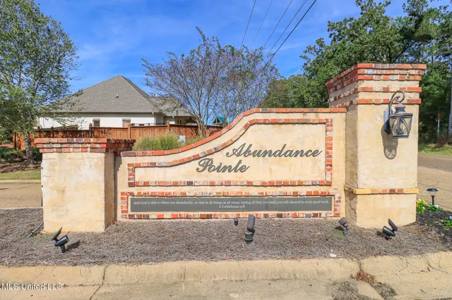 $360,000 | 704 Prosperity Crossing, Flowood, MS 39232