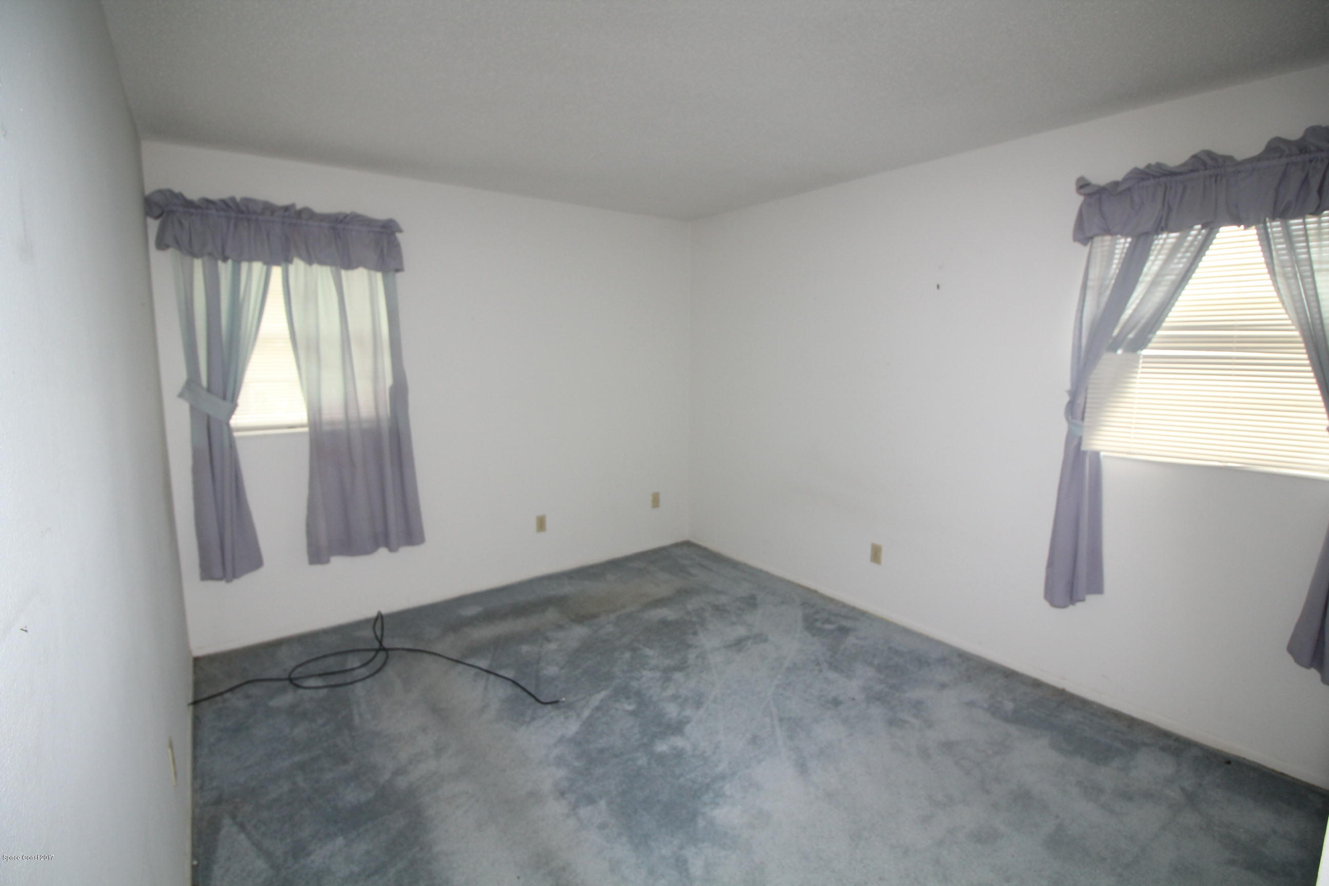 2775 Locksley Road Melbourne, FL 32935 - Photo 5 of 10 IMG_1542
