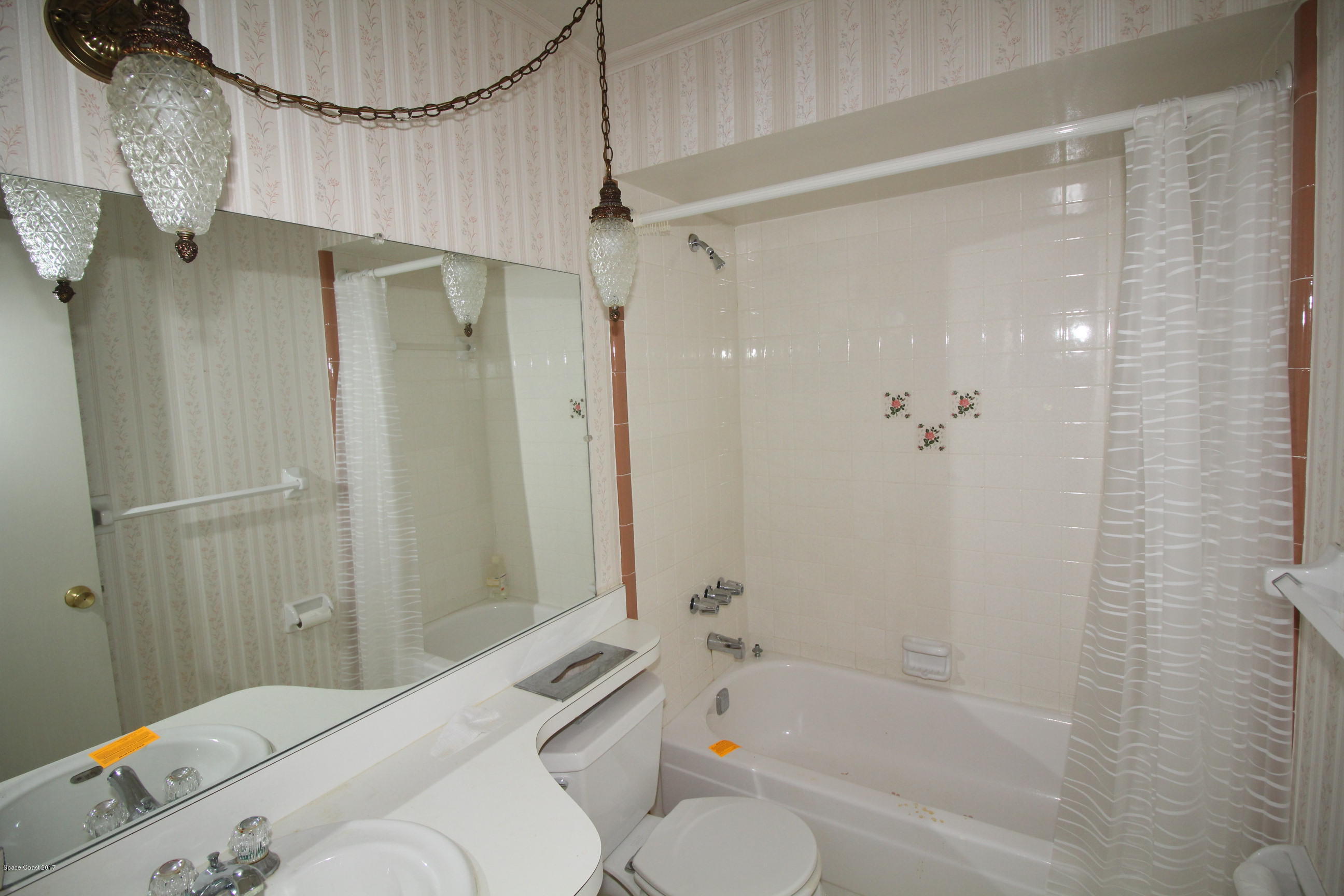 2775 Locksley Road Melbourne, FL 32935 - Photo 6 of 10 IMG_1547