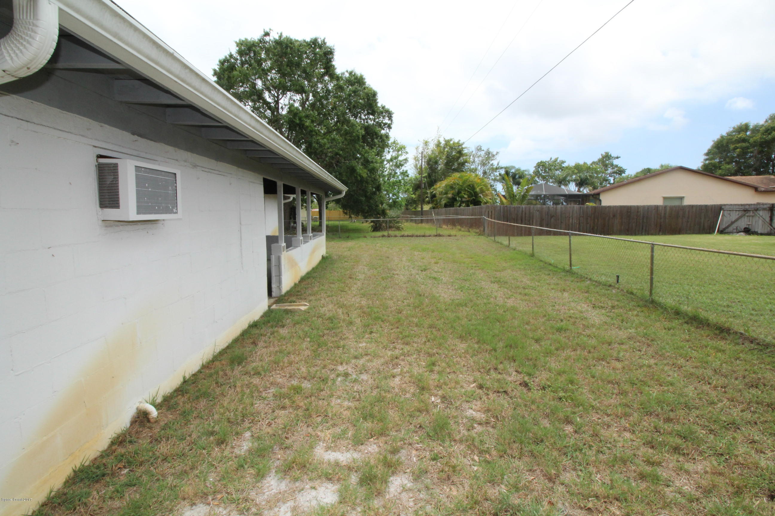 2775 Locksley Road Melbourne, FL 32935 - Photo 9 of 10 IMG_1554