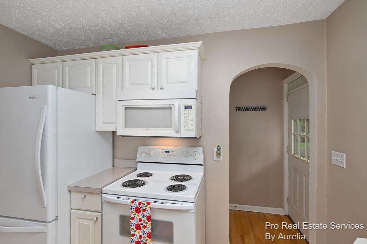 1114 Port Sheldon Street Jenison, MI 49428 - Photo 11 of 31 IMG_1010