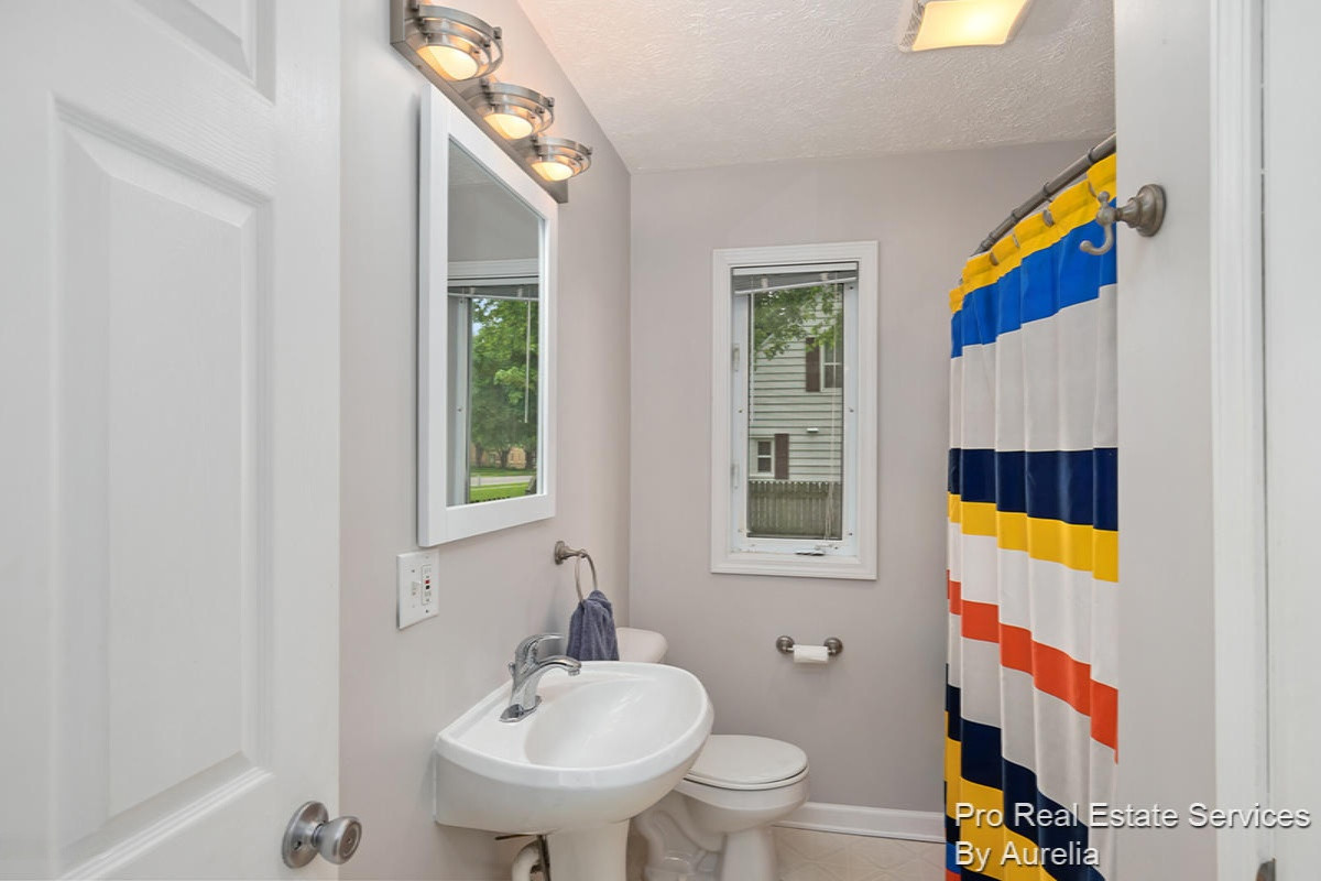 1114 Port Sheldon Street Jenison, MI 49428 - Photo 17 of 31 IMG_1016