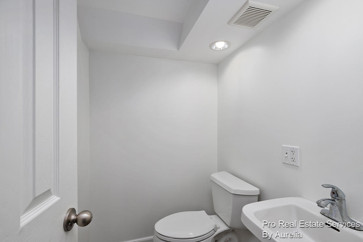 1114 Port Sheldon Street Jenison, MI 49428 - Photo 23 of 31 IMG_1022