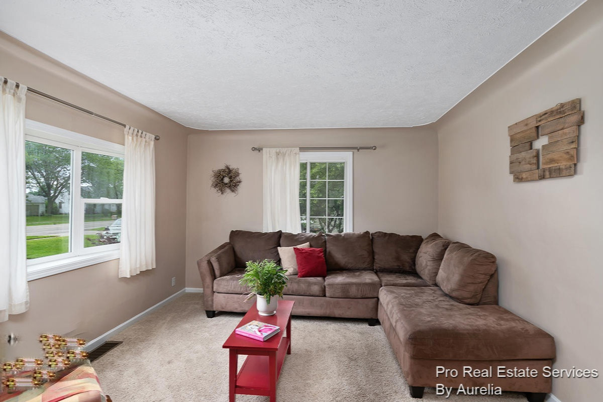1114 Port Sheldon Street Jenison, MI 49428 - Photo 4 of 31 IMG_1003