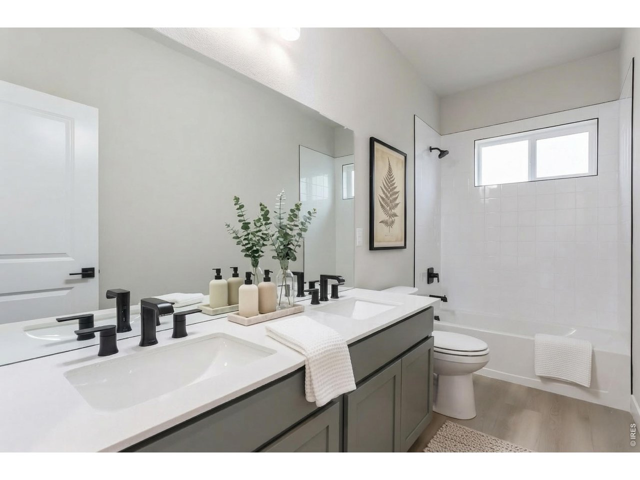 364 Rustic Barn Lane Berthoud, CO 80513 - Photo 22 of 40 Full Bathroom #4