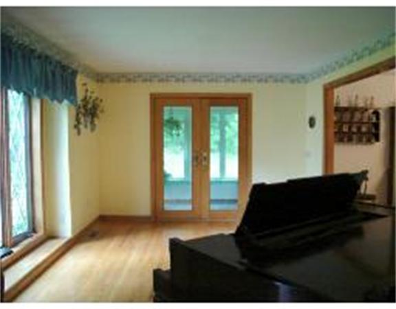 163 Waverly Road Ludlow, MA 01056 - Photo 8 of 14 Gallery Image 8