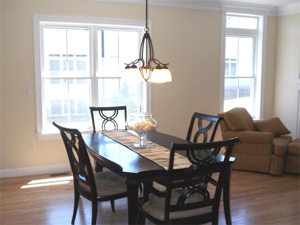 82 Red Maple Run, Unit 82 Norfolk, MA 02056 - Photo 5 of 17 Gallery Image 5