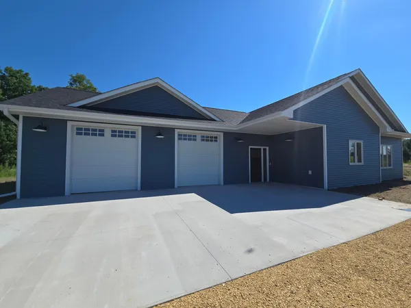 $550,000 | 32 256th Street, Osceola, WI 54020
