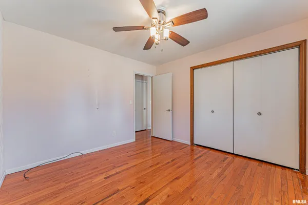 $239,000 | 102 Crestwood Drive, Lincoln, IL 62656