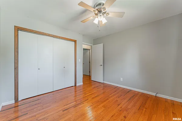 $239,000 | 102 Crestwood Drive, Lincoln, IL 62656