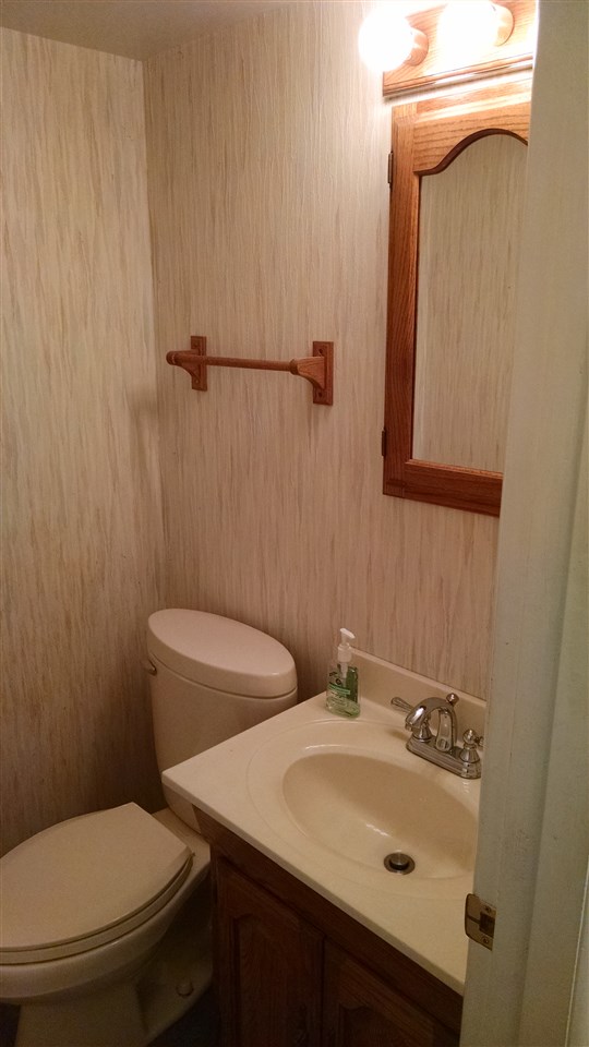 7009 Old State Road Evansville, IN 47711 - Photo 4 of 21 Gallery Image 4