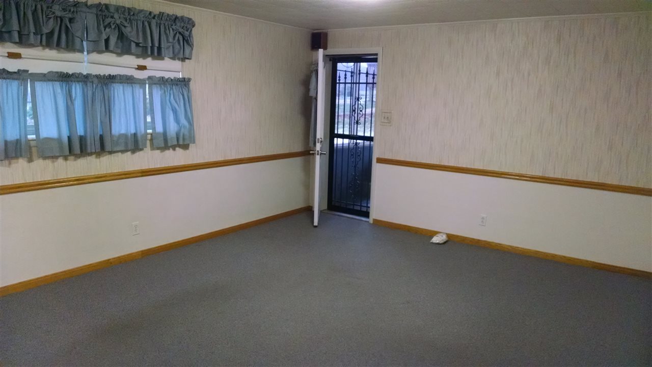 7009 Old State Road Evansville, IN 47711 - Photo 5 of 21 Gallery Image 5