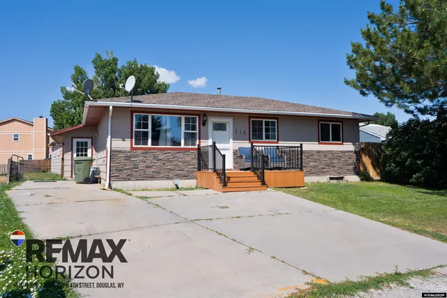 $315,000 | 310 South Windriver Drive, Douglas, WY 82633