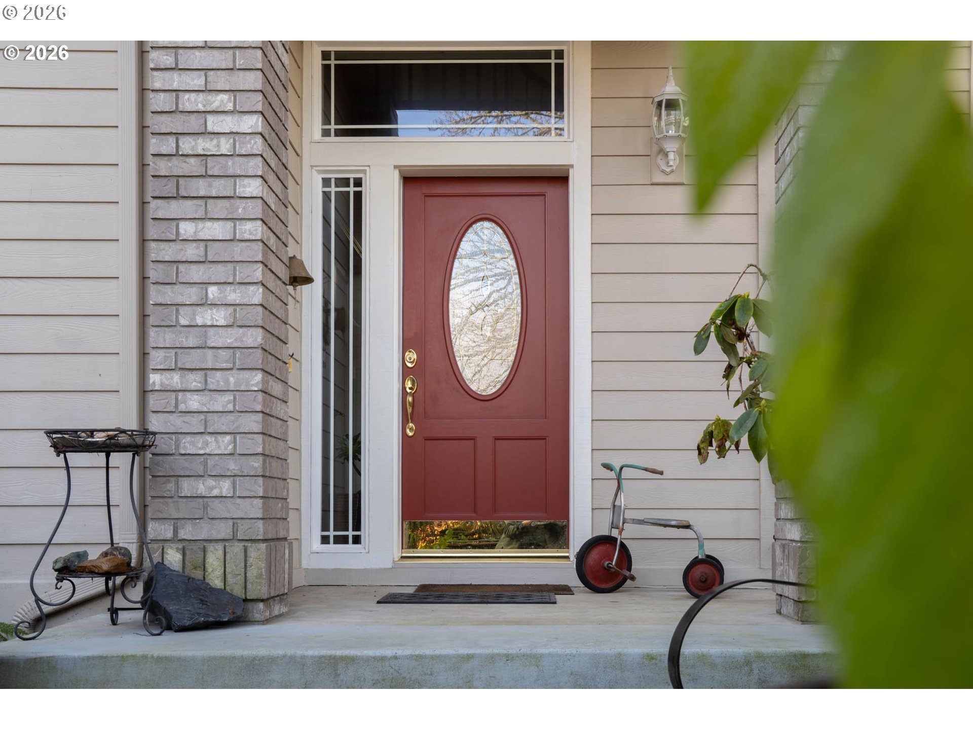 4366 Berry Lane Eugene, OR 97404 - Photo 4 of 36 a view of entryway with wooden floor