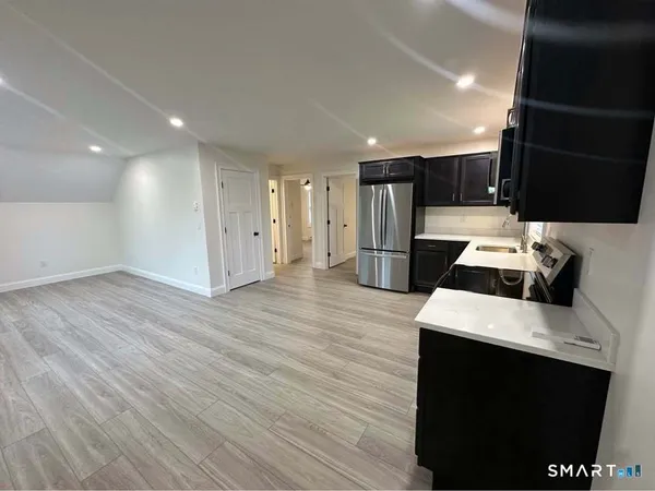 $2,200 | 309 Flanders Road, Unit 2, East Lyme, CT 06357