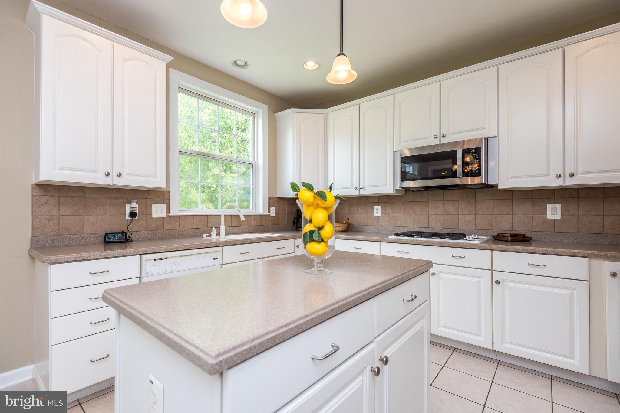 277 Barnhill Road Perkasie, PA 18944 - Photo 8 of 24